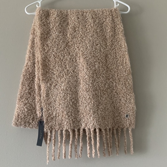 Rag & Bone Sloane Alpaca Boucle Scarf - Picture 6 of 6